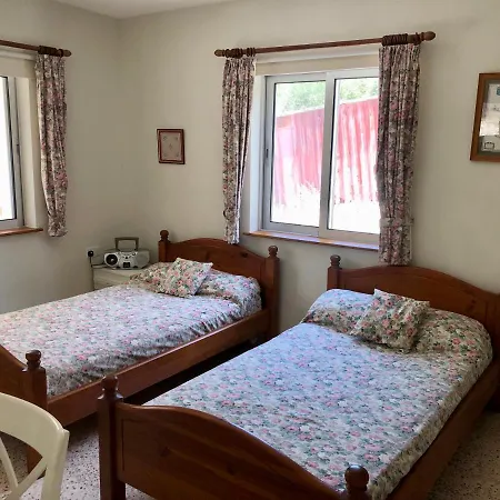 Semesterbostad Kato Drys Bungalow House Larnaca