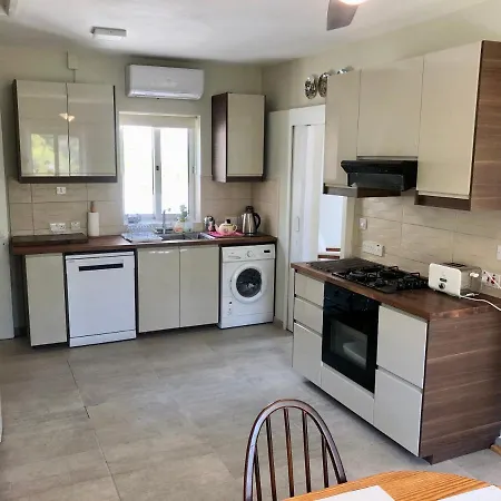 Kato Drys Bungalow House * לרנקה